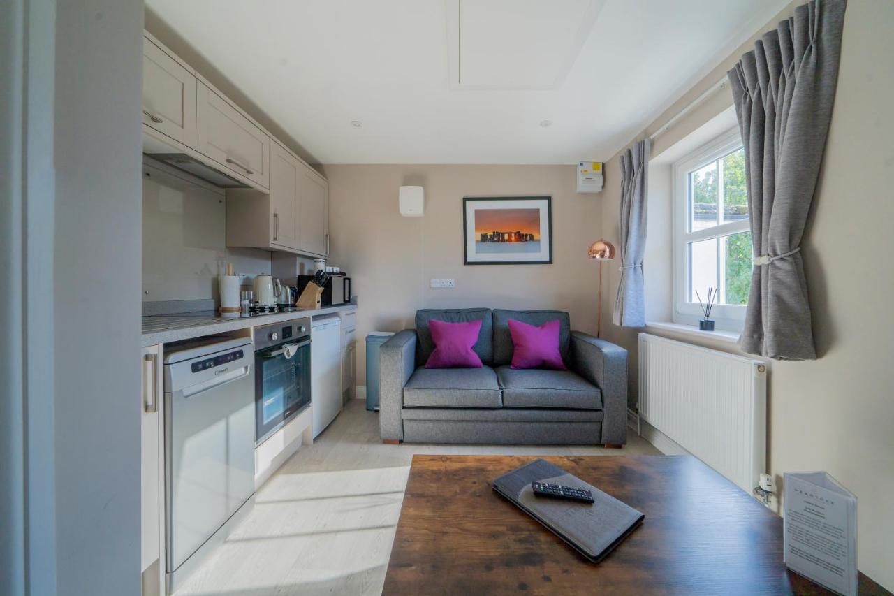 Peartree Serviced * Salisbury